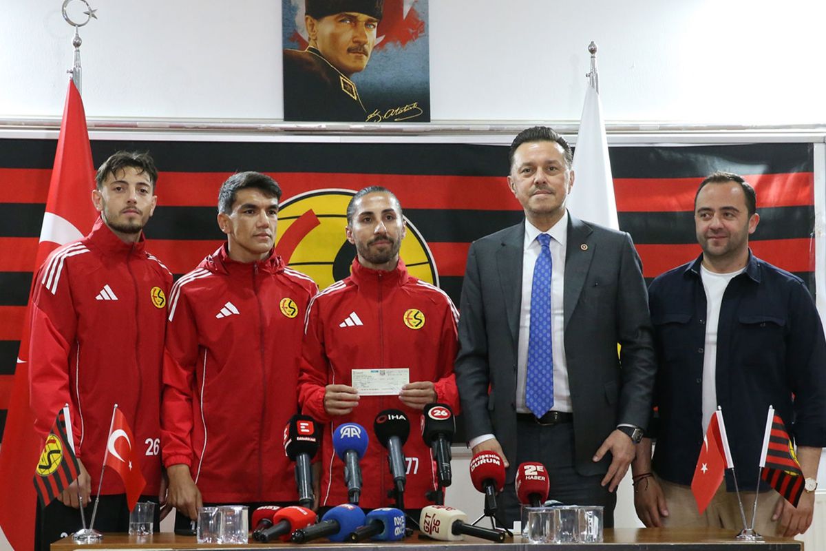 AK Parti Milletvekili Nebi Hatipoğlu'ndan Eskişehirspor'a tarihi prim