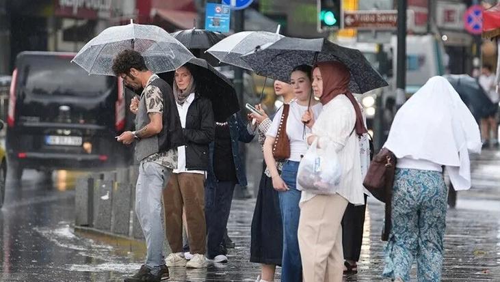 AKOM ve Meteoroloji'den İstanbul için uyarı! Pazartesi gece başlıyor, salı öğleye kadar sürecek