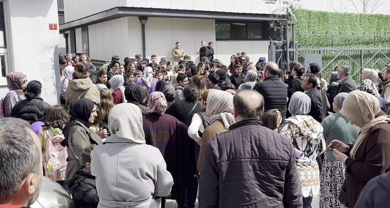Ataşehir’de ortaokulda zehirlenme iddiası: Çok sayıda öğrenci hastaneye kaldırıldı