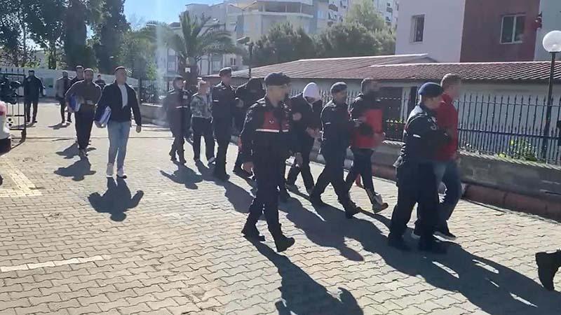 Aydın'da 226 milyon TL işlem hacimli yasa dışı bahis operasyonun 9 şüphelisi adliyede