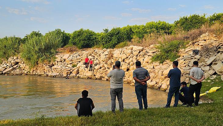 Ceyhan Nehri'nde akıntıya kapılıp kaybolan 2 çocuk aranıyor