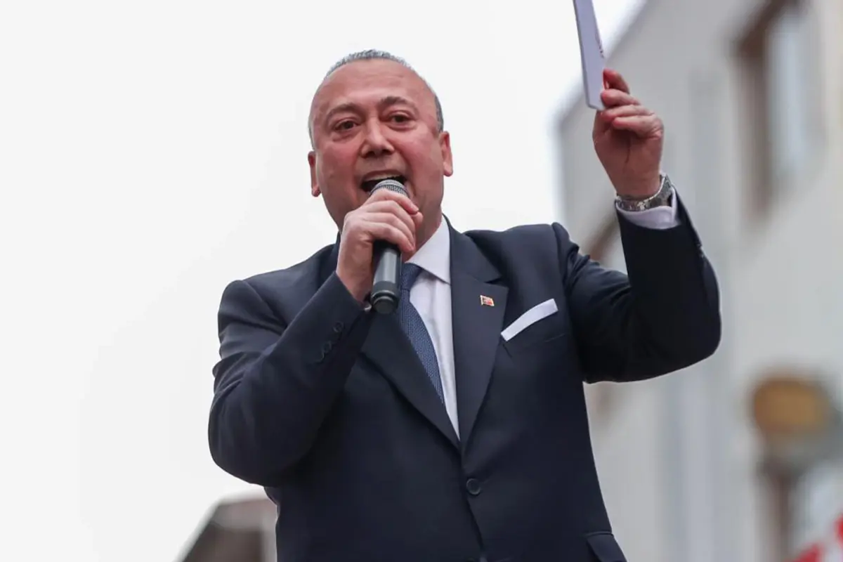 CHP'de Özkan Yalım'ın üyeliği askıya alındı