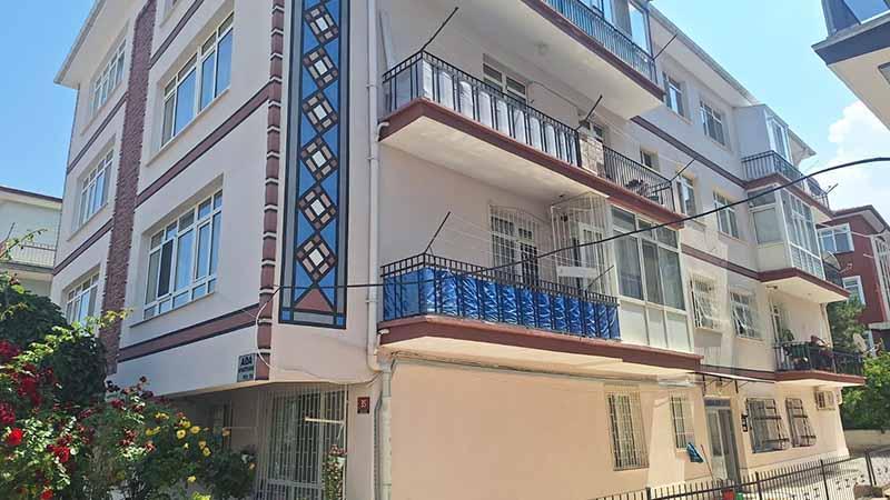 Emekli polis, cezaevinden izinli çıkıp kendisini bıçaklayan oğlunu öldürdü