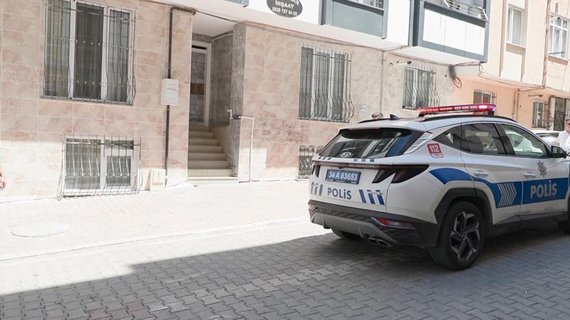 Esenyurt'ta evinin önünde uğradığı silahlı saldırıda hayatını kaybetti; cinayet anı kamerada