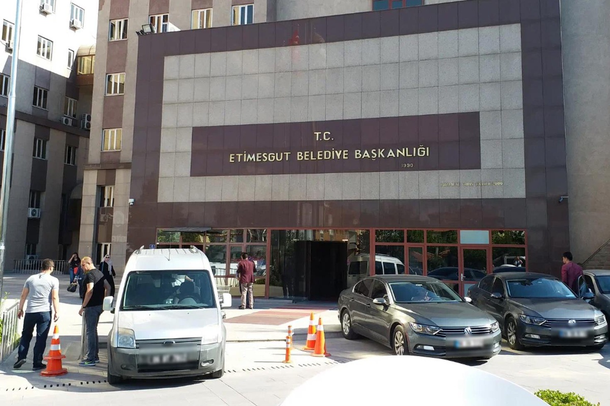 Etimesgut Belediyesi'ne 2. dalga operasyon! Başkan yardımcıları dahil çok sayıda gözaltı var