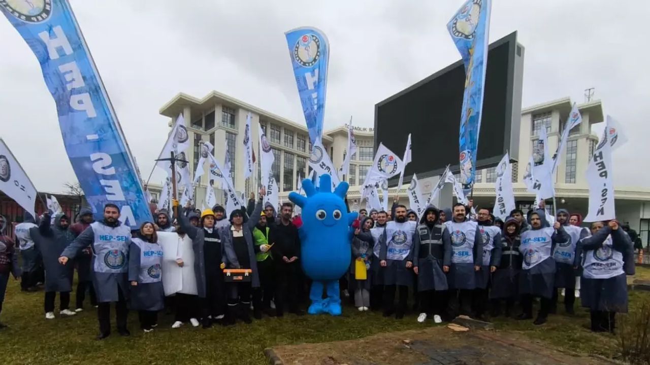 Umutsuzluk yok, hep beraber haykıracağız