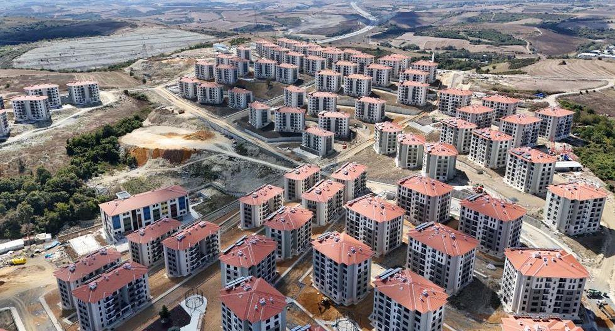 Havadan görüntülendi! İşte İstanbul'da 12 bin liraya kiraya verilecek konutlar