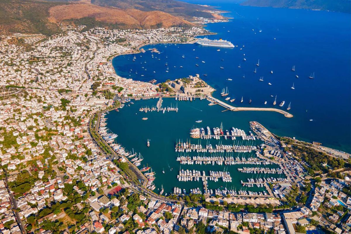 Haziran ayında 19 farklı ülkenin vatandaşı Muğla'dan ev aldı