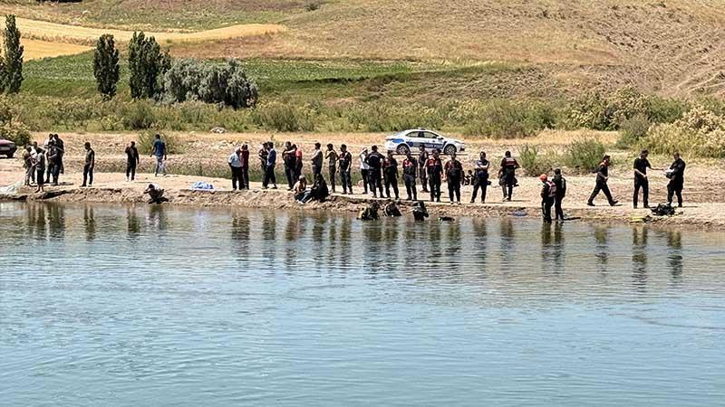 Kızılırmak’ta çocuklar, çamaşır yıkarken akıntıya kapıldı: 1 ölü, 1 kayıp