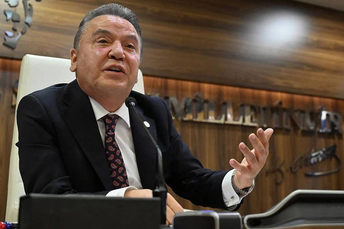 Kulisleri hareketlendiren Muhittin Böcek iddiası! 'Önümüzdeki günlerde istifa edecek