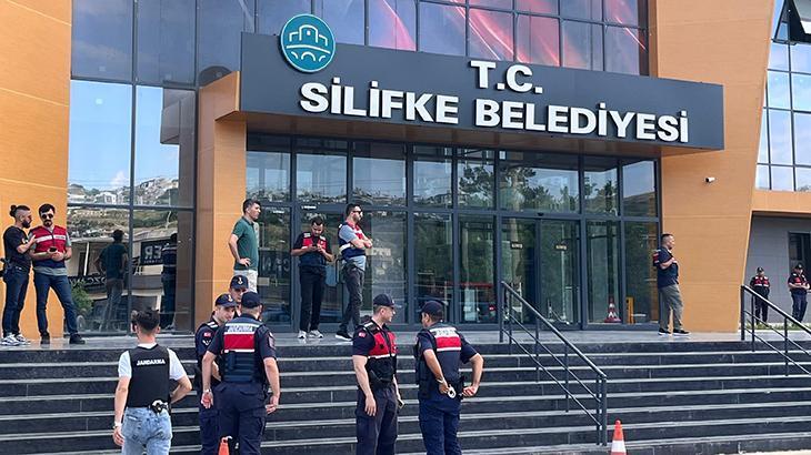 Mersin'in Silifke Belediyesi'ne operasyon! Başkan dahil çok sayıda isme gözaltı