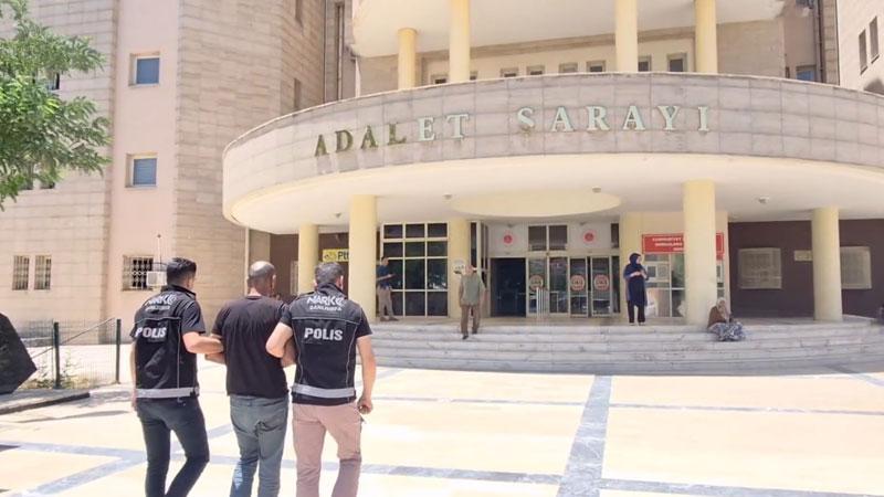 Tahliye olduktan 2 ay sonra traktörle uyuşturucu taşırken yakalandı