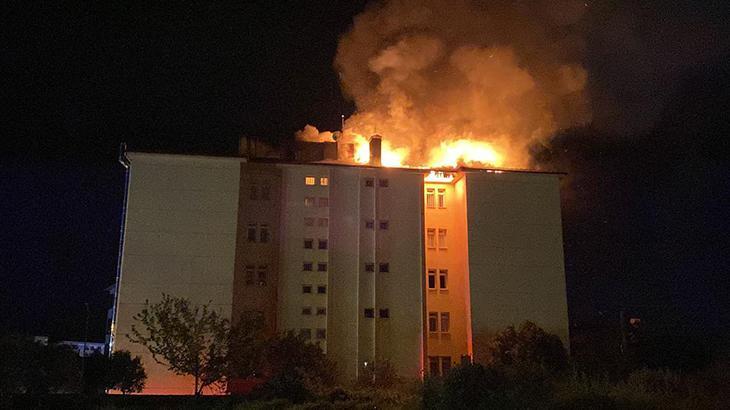 Yer: Aydın! Lise yurdunda çıkan yangına müdahale ediliyor