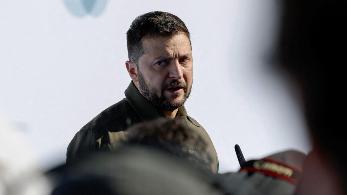 Zelenski: İHA saldırılarını artıracağız, Rusya hava sahası kapanıyor